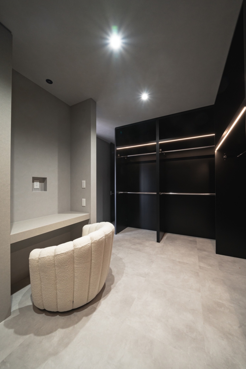 特注のウォークインクローゼット