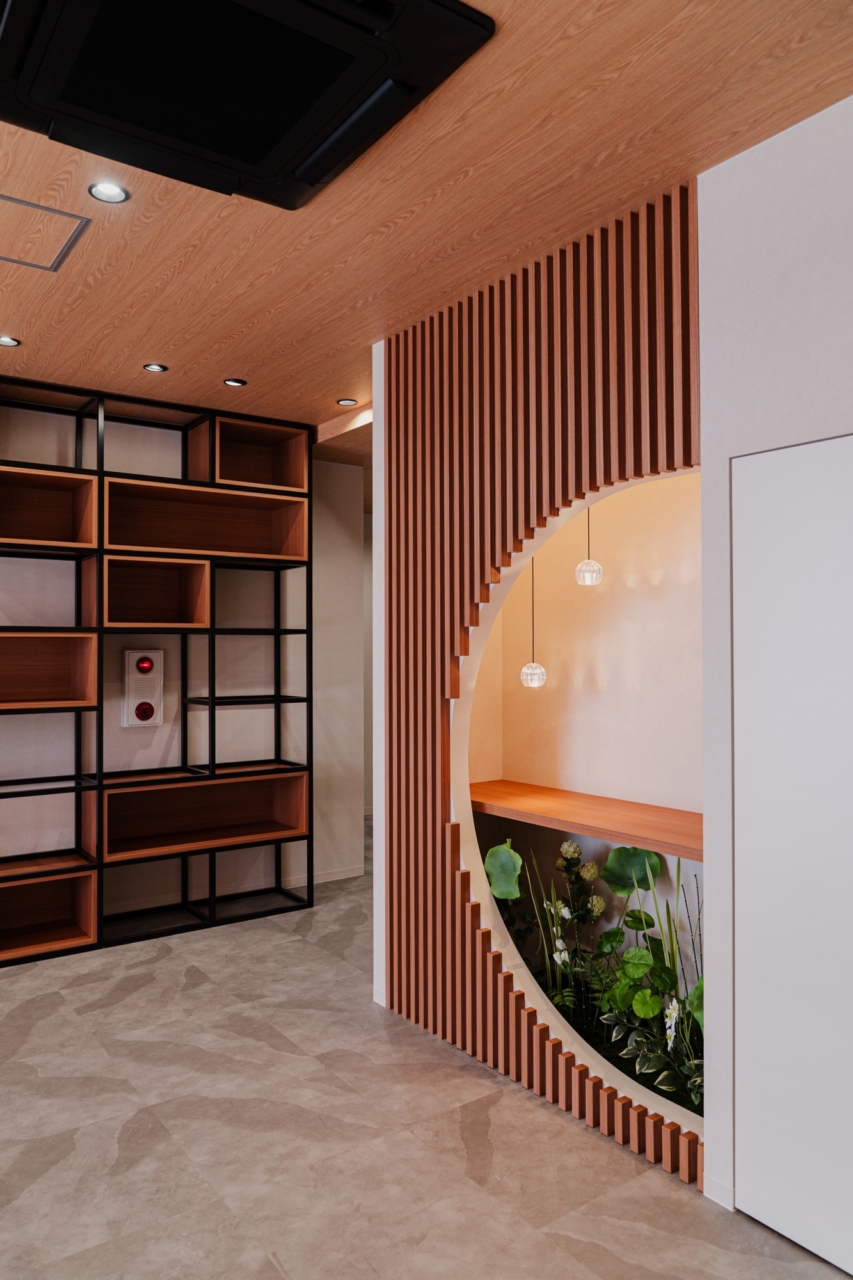 半円造作格子の受付台